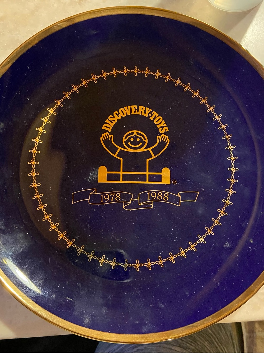 Discovery Toys Commemorative Plate - Navy & Gold 1978-1988